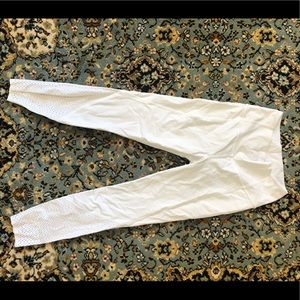 LuLuLemon Leggings White with Leg Detail size 6